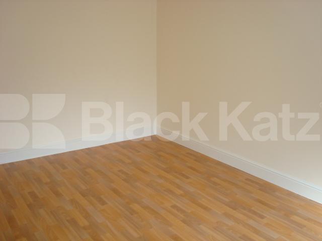 			NEW INSTRUCTION !, 1 Bedroom, 1 bath, 1 reception Flat			 Leverton Street, KENTISH TOWN